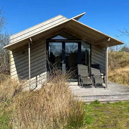 Tiny Duinhut Midden In De *